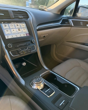 Ford Fusion cena 64000 przebieg: 98995, rok produkcji 2017 z Warszawa małe 379